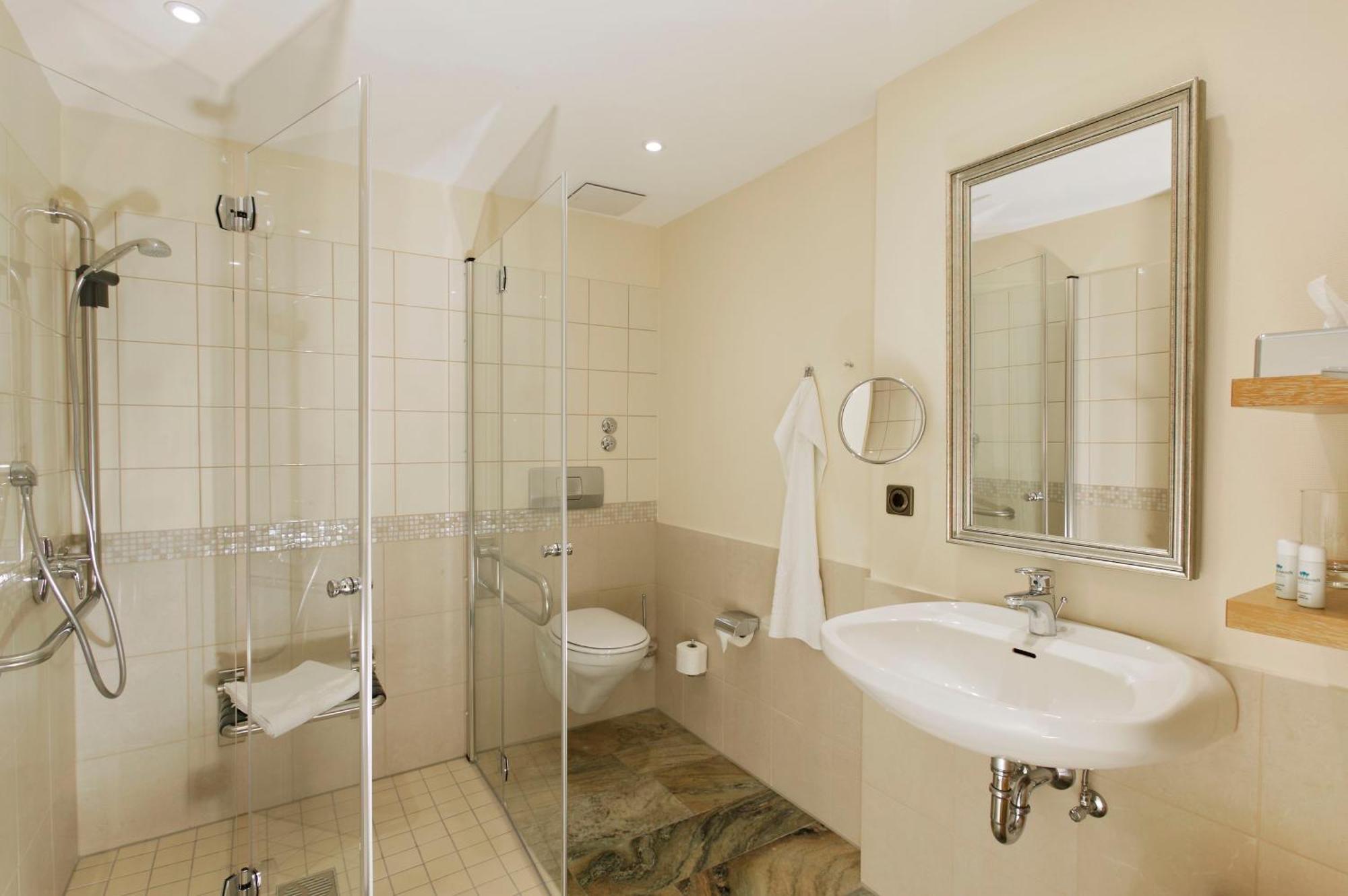 Romantik Hotel Waldschloesschen Шлезвиг Номер фото