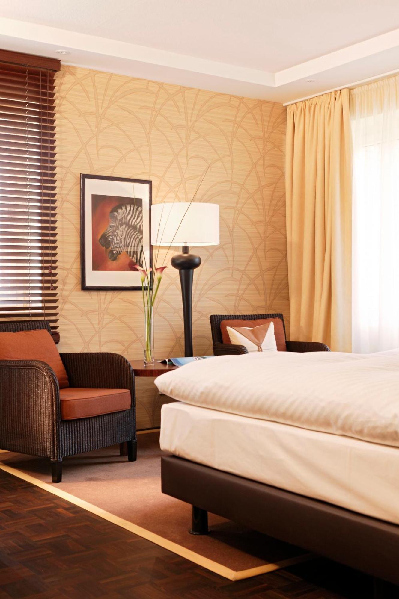 Romantik Hotel Waldschloesschen Шлезвиг Номер фото