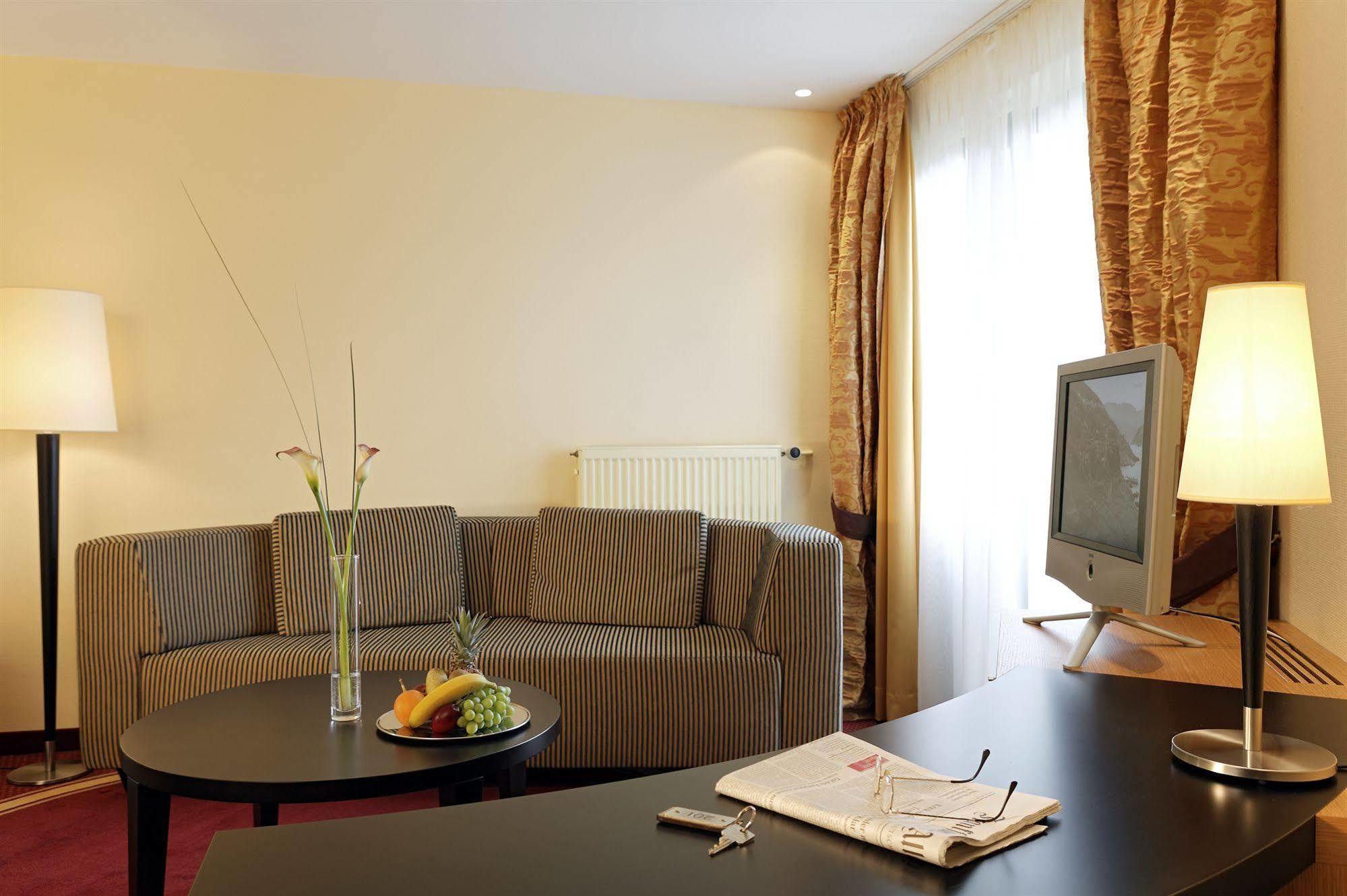 Romantik Hotel Waldschloesschen Шлезвиг Номер фото
